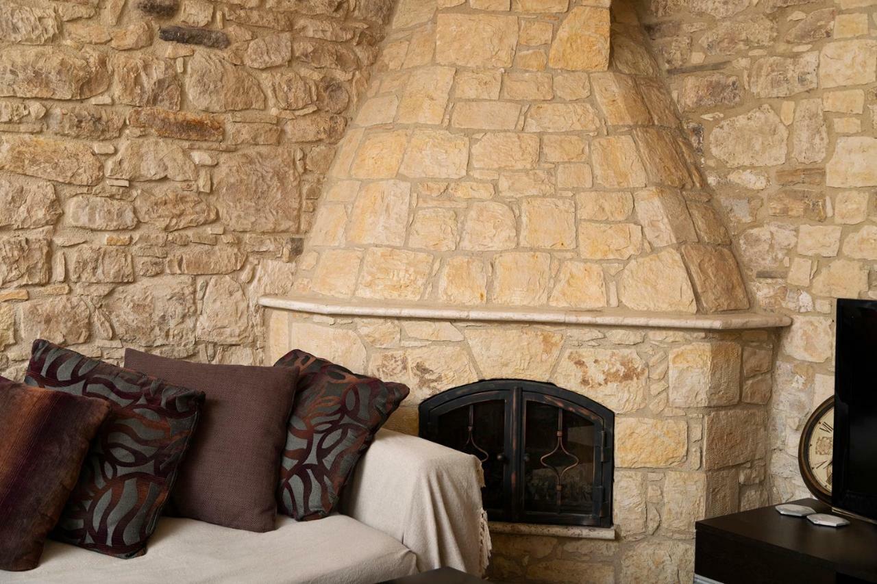 パ フォス Salamiou Stone Houseヴィラ エクステリア 写真